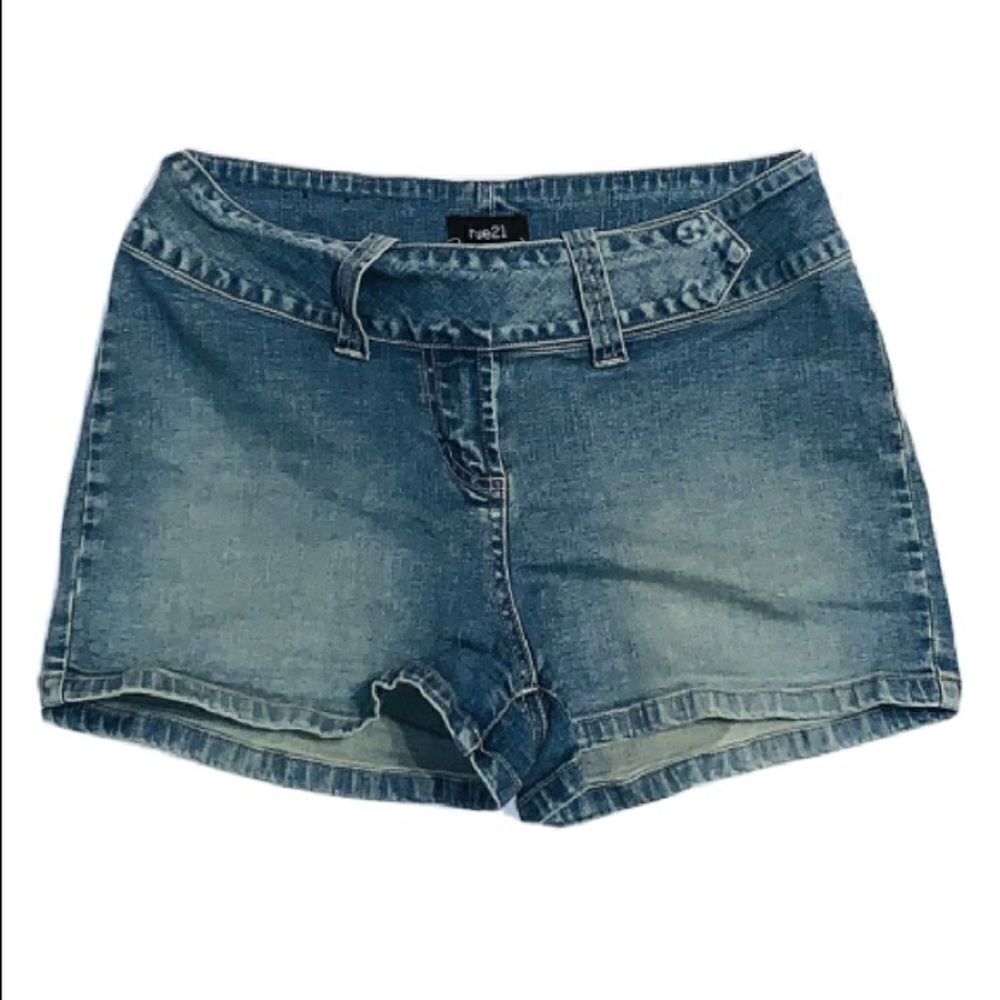 Vintage Rue 21 jean shorts 9/10